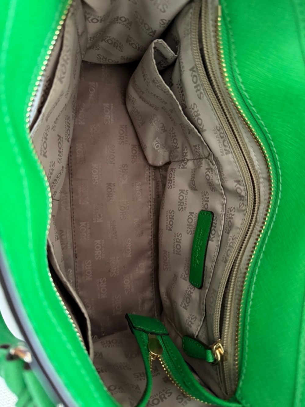 Michael Kors Emerald Green Saffiano Satchel with Gold Hardware - Picture 4 of 5